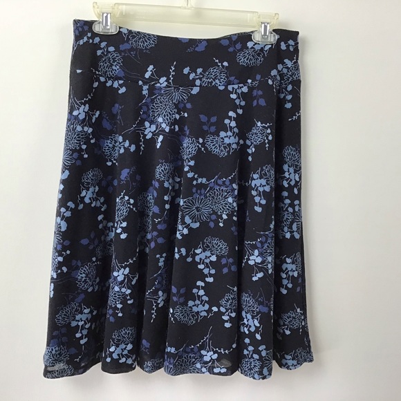 N.Y. & Company, NWOT, Print Circular Skirt. - Picture 2 of 3
